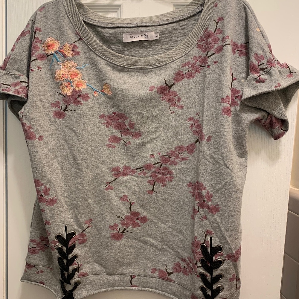 Cute Billy T short sleeve sweatshirt size L